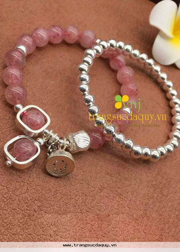 Vòng Tay Thạch Anh Dâu Mix Charm VCQD8