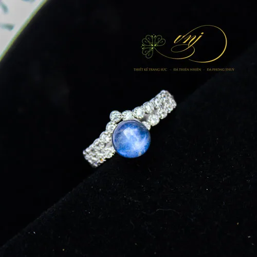 Nhẫn đá Mặt Trăng