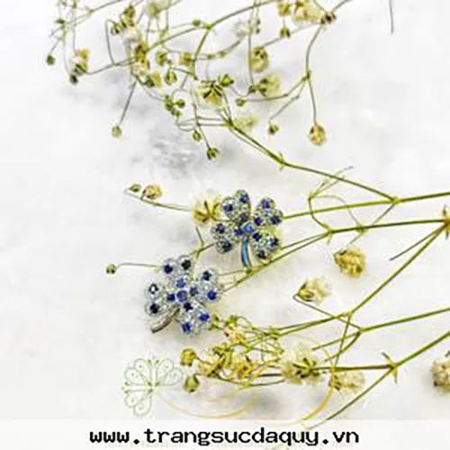 Vòng Tay Cỏ 4 Lá đá Sapphire