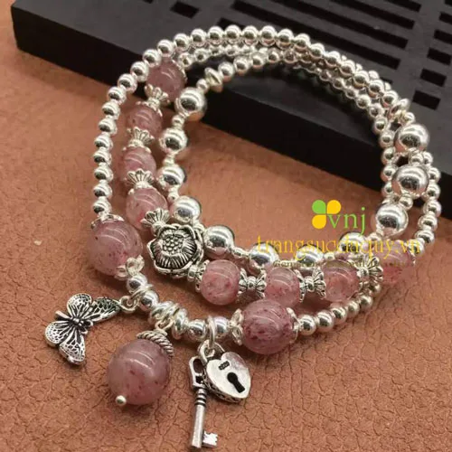 Vòng Tay Thạch Anh Dâu Mix Charm