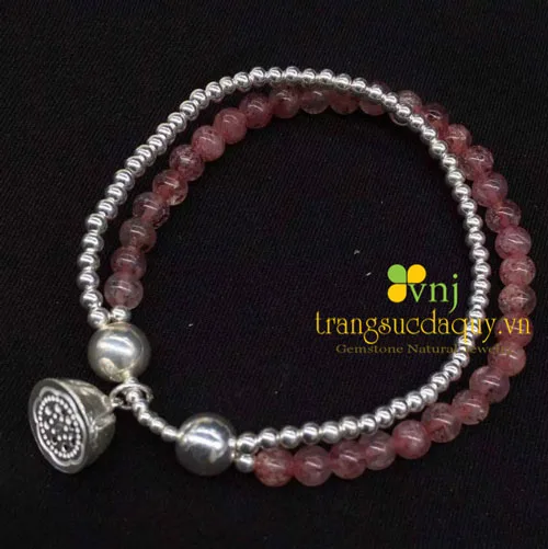 Vòng Tay Thạch Anh Dâu Mix Charm Bạc