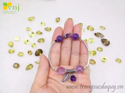 Vòng charm thạch anh tím VCQT3
