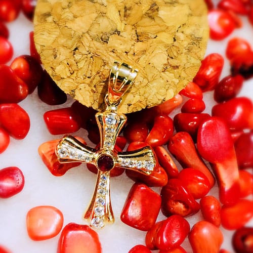 Mặt Dây Chuyền Thánh Giá Ruby Thiên Nhiên Vàng 18K
