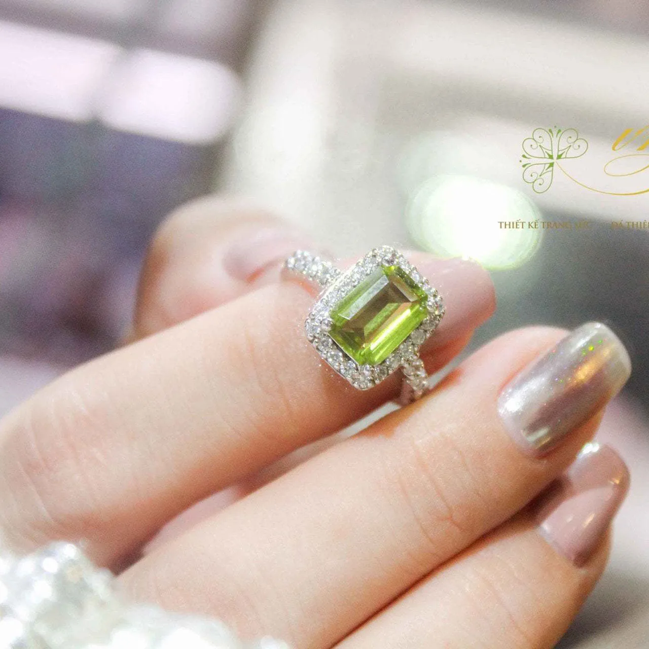 Nhẫn đá Peridot Cn