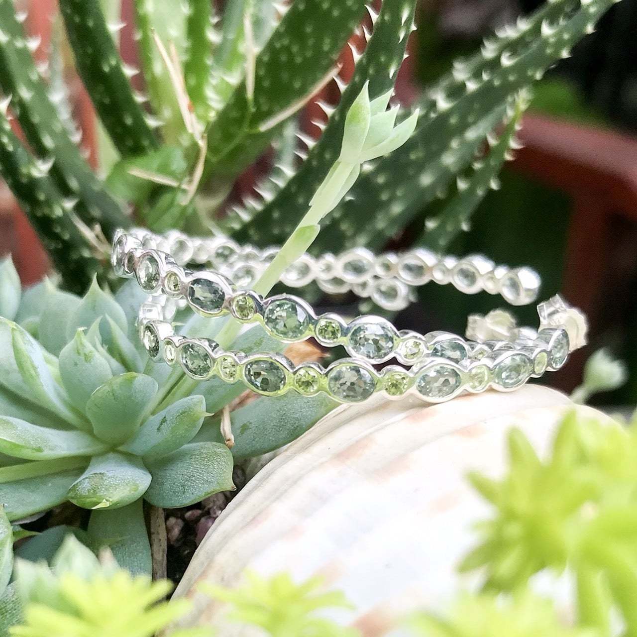 Bông Tai Tròn Đá Sapphire Mix Peridot BTS1 - Ảnh 3