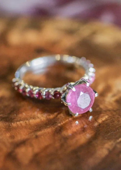 Nhẫn đá Ruby (3)