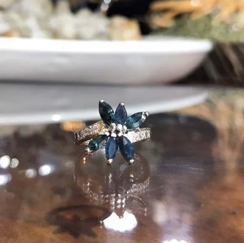 Nhẫn Sapphire Blue Chiêc Lá