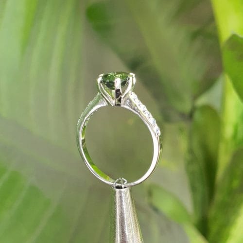 Nhẫn đá sapphire green 