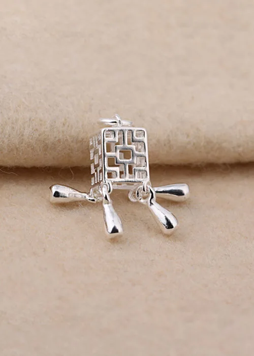 Charm Bạc Khổng Minh Đăng CT05