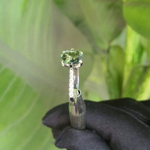 Nhẫn đá sapphire green 