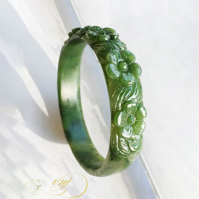 Vòng Tay Ngọc Bích Chạm Hoa Vkn2