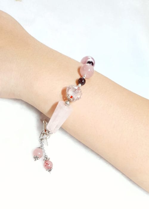 Vòng Tay Thạch Anh Hồng Mix Charm VCH