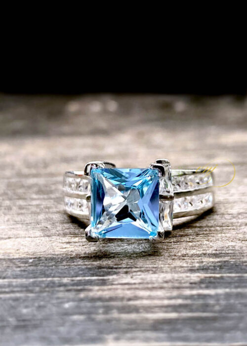Nhẫn Đá Topaz Swiss NWT9