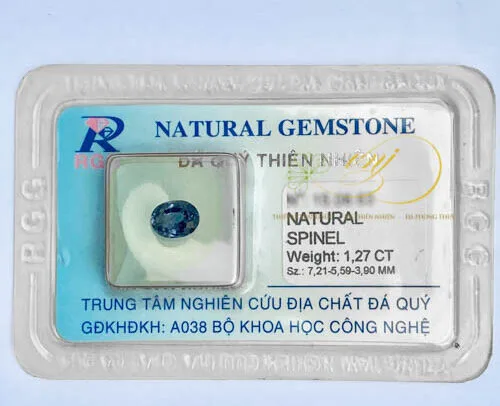 Đá Spinel Xanh Thiên Nhiên