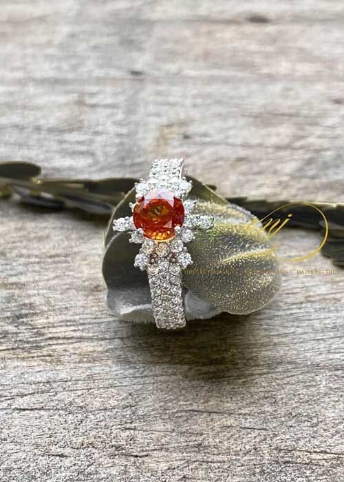 Nhẫn Garnet Cam
