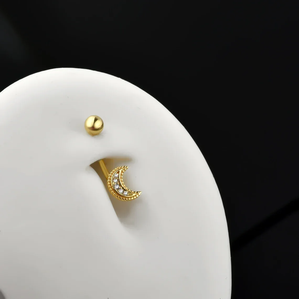 Khuyên Rốn Mặt Trăng 