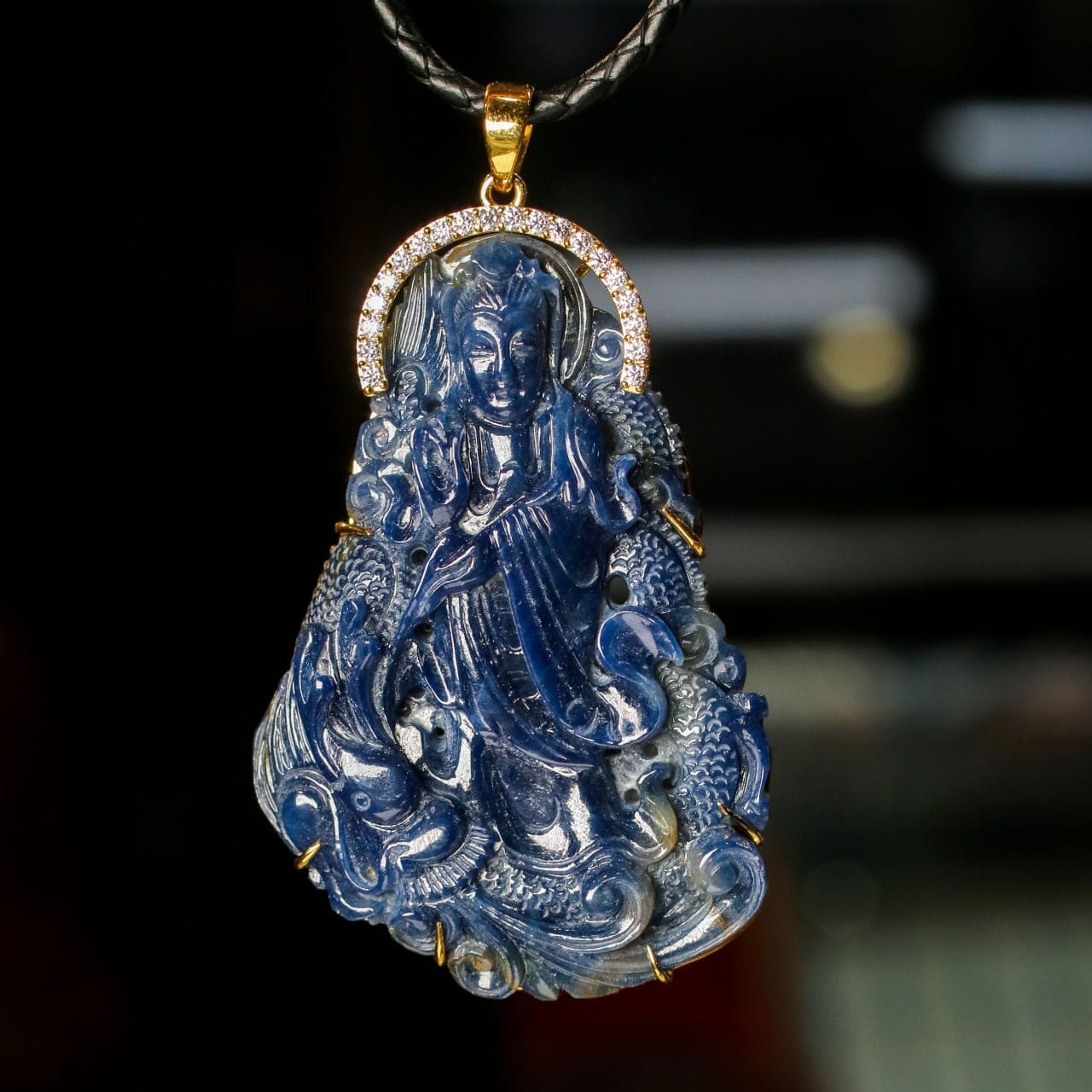 Tượng Quan âm Sapphire Bọc Vàng (2)