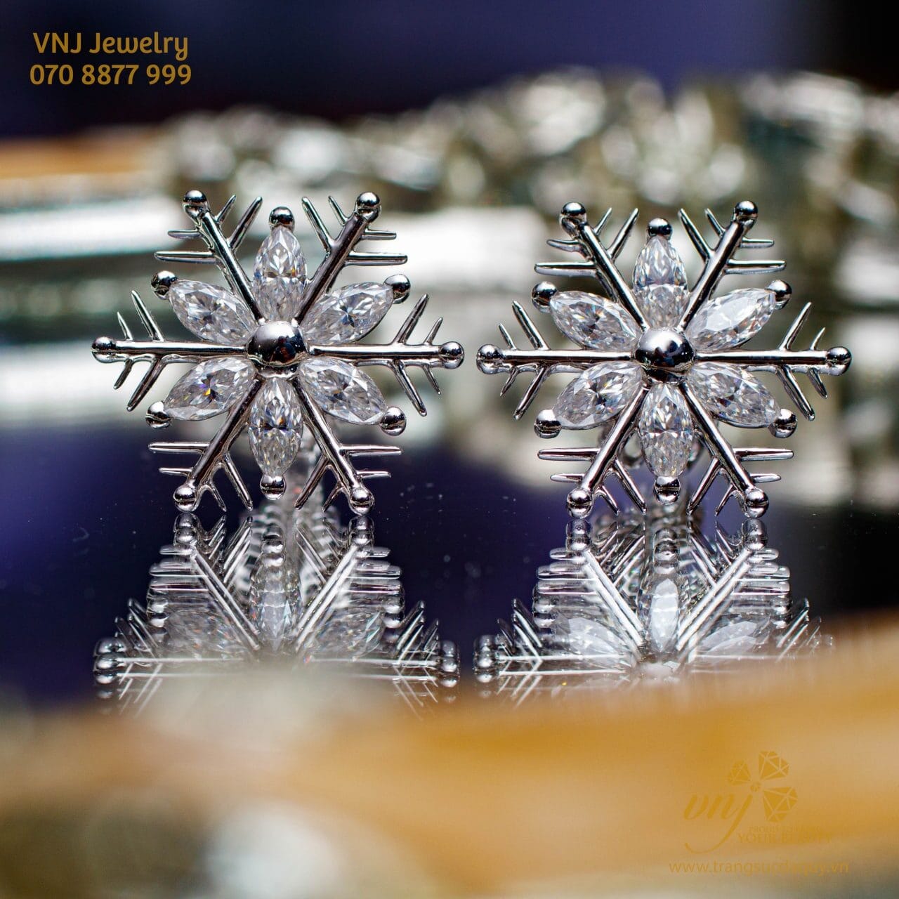 Bông Tai Hoa Tuyết Đính Kim Cương Moissanite (2)