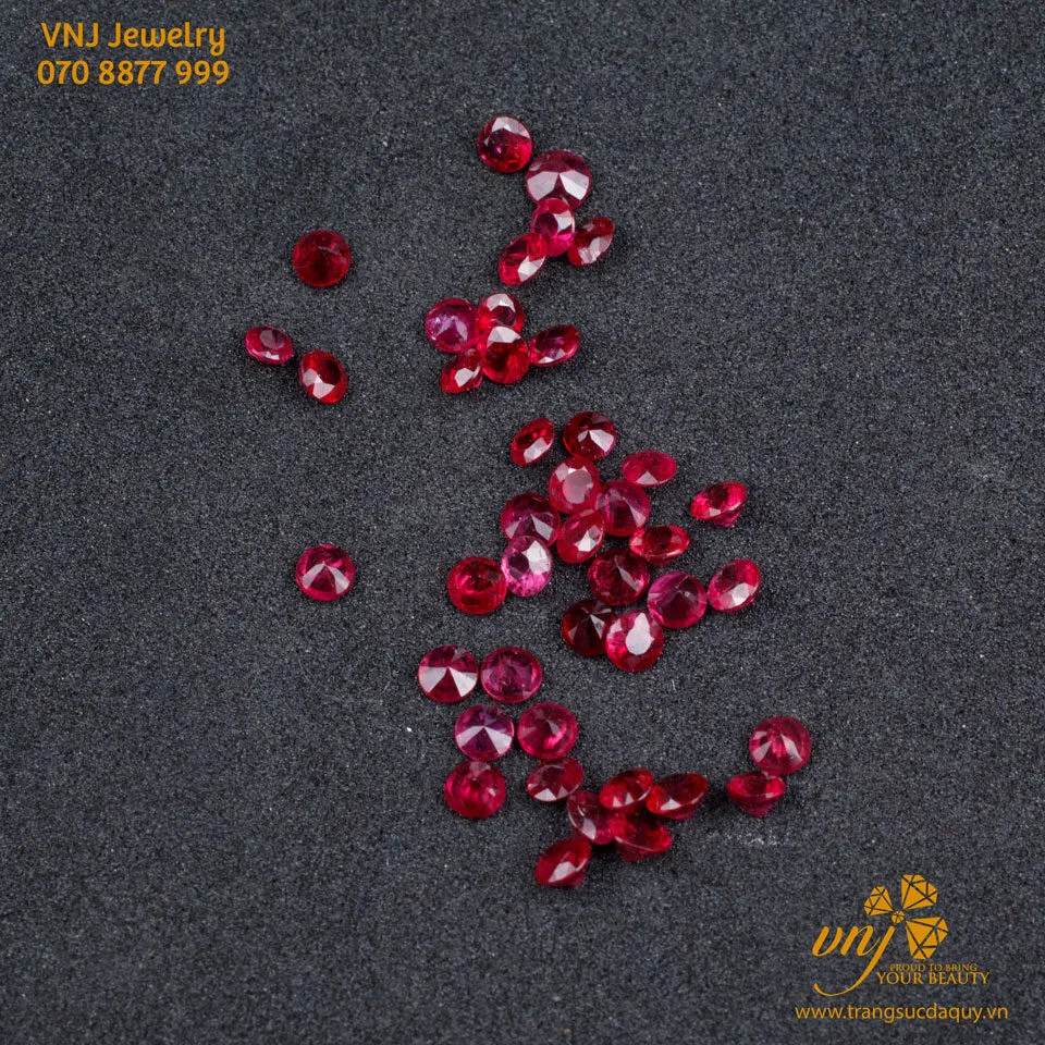 Đá Quý Ruby Lục Yên Thiên Nhiên 3.5 Ly (3)