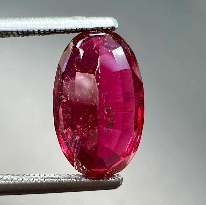 Rubellite Siêu Phẩm Tourmaline Đỏ