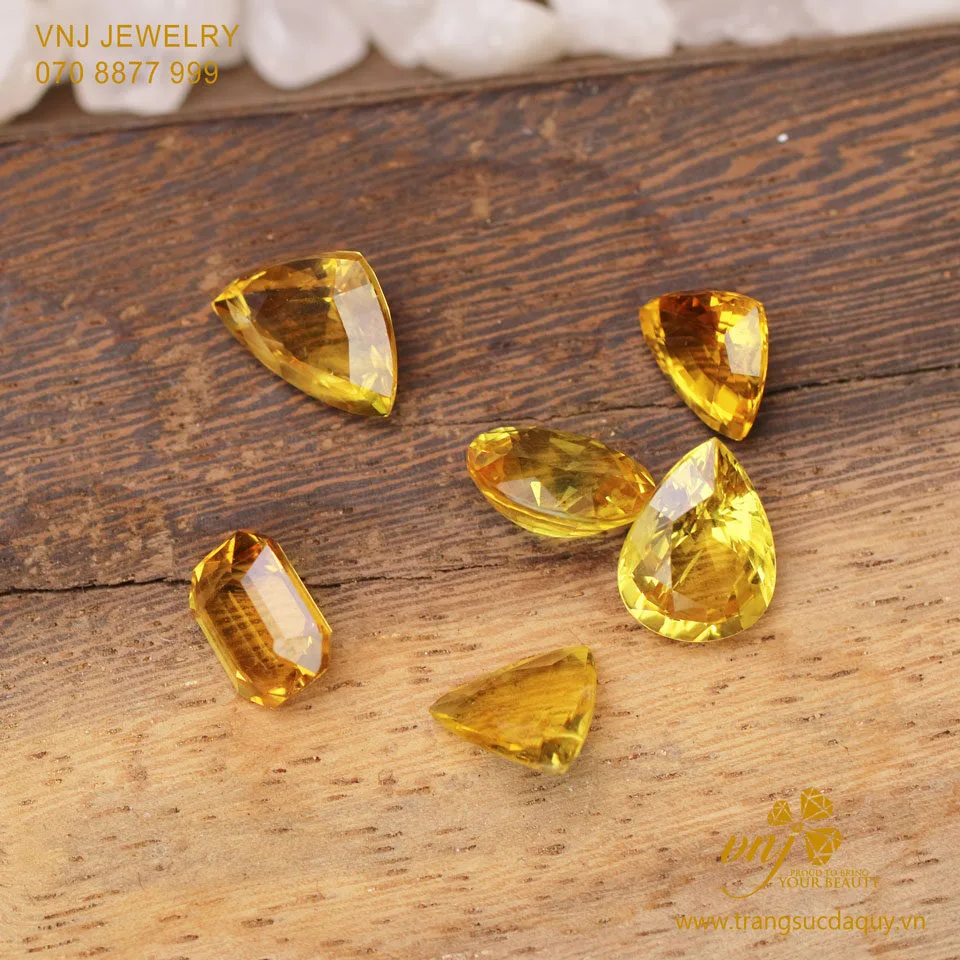 Sapphire Vàng Thiên Nhiên Mài Giác (1)