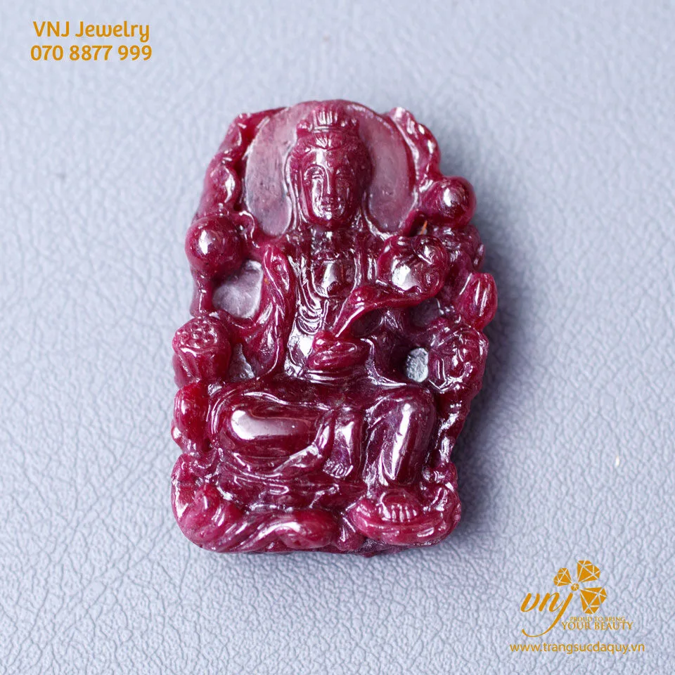 Tượng Quan âm Ruby (3)
