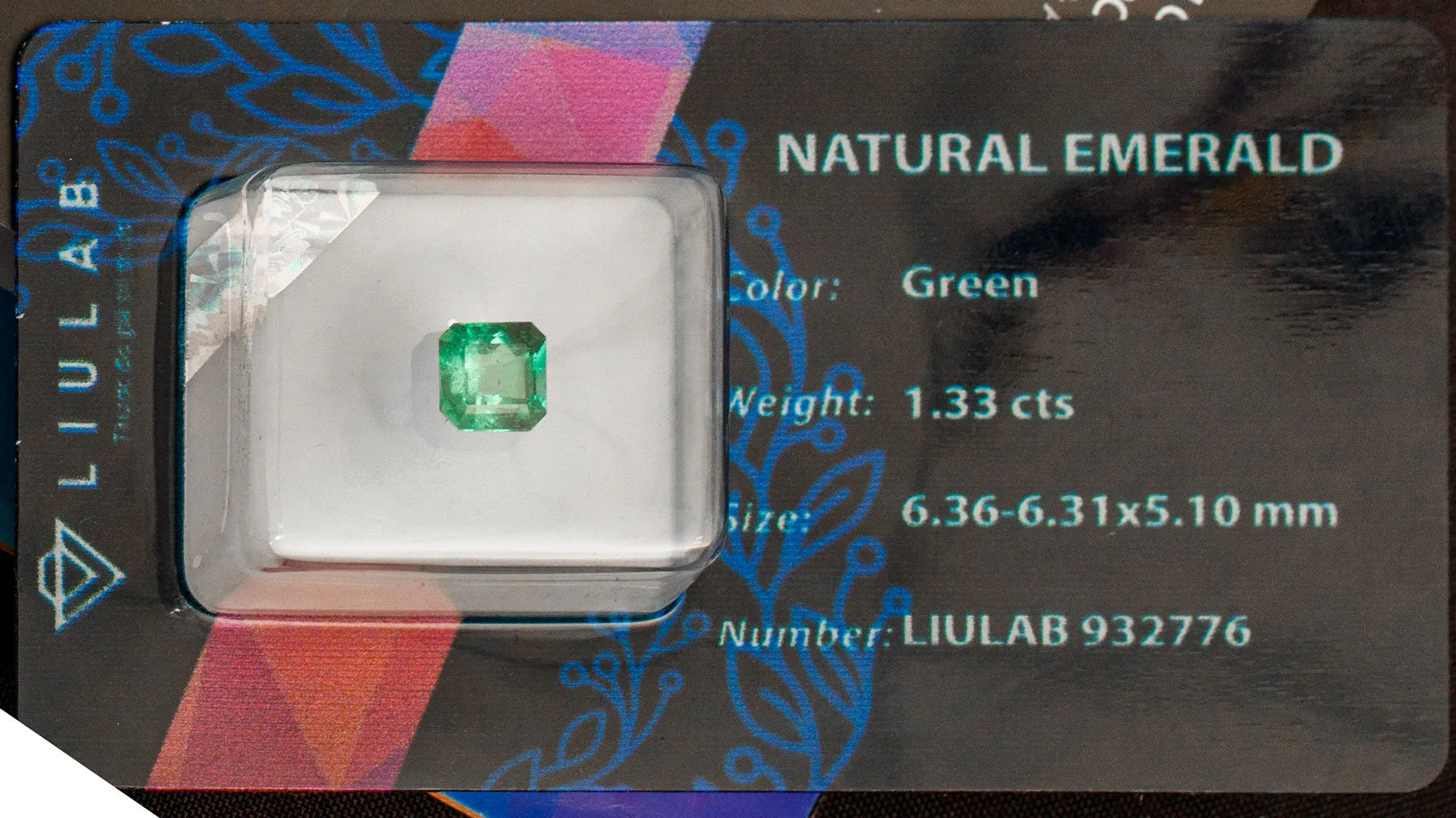 Đá Emerald Thiên Nhiên
