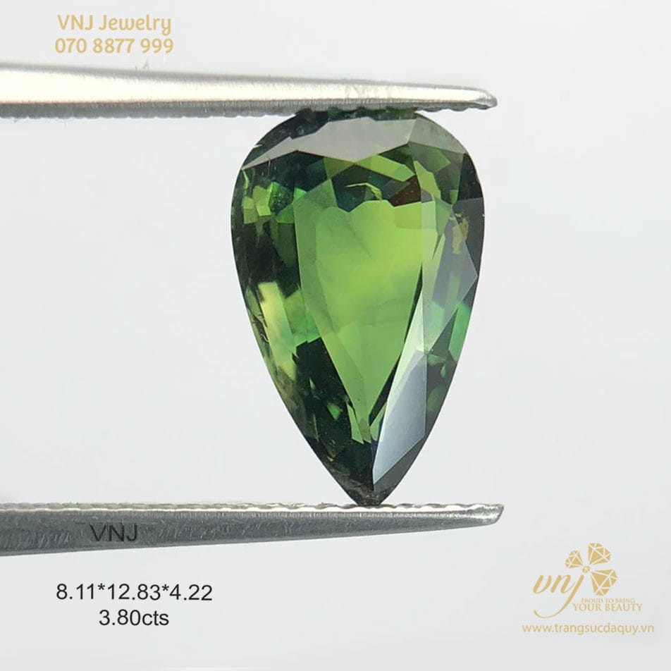 Sapphire xanh lá cắt giọt nước