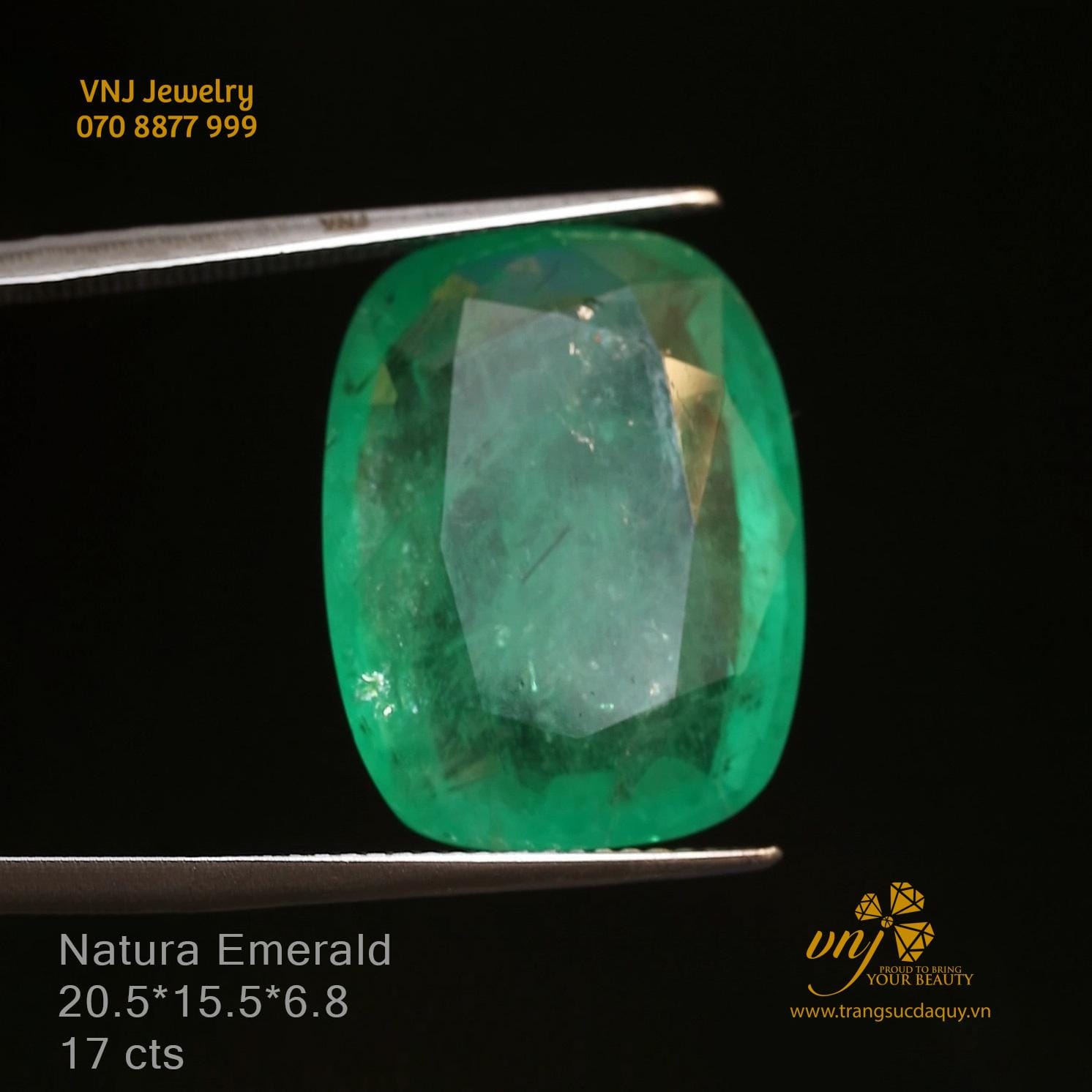 Đá Emerald Thiên Nhiên Size Khủng DQE9