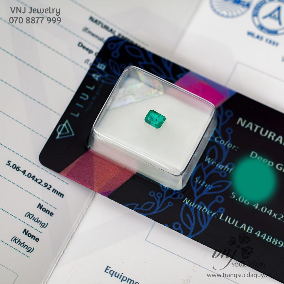 Đá Emerald – Ngọc Lục Bảo Là Loại Đá Gì?