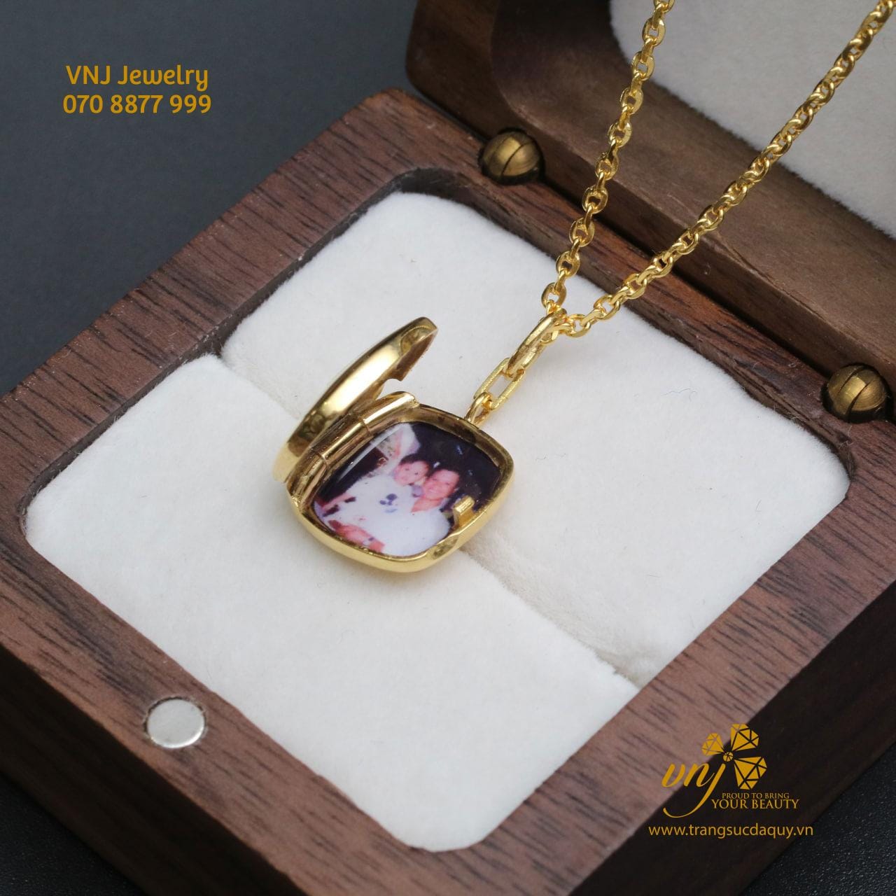 Mặt dây lồng ảnh với thiết kế kiểu Cushion