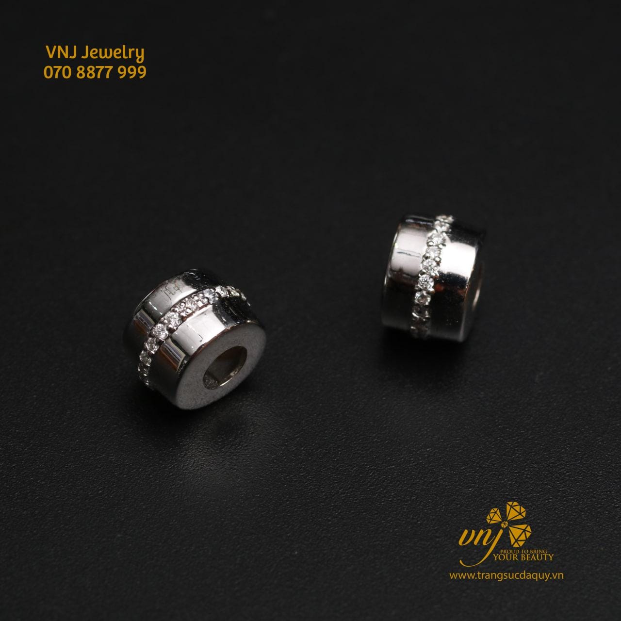 Vòng Charm Vàng Trắng 18K LTG3 - Ảnh 3
