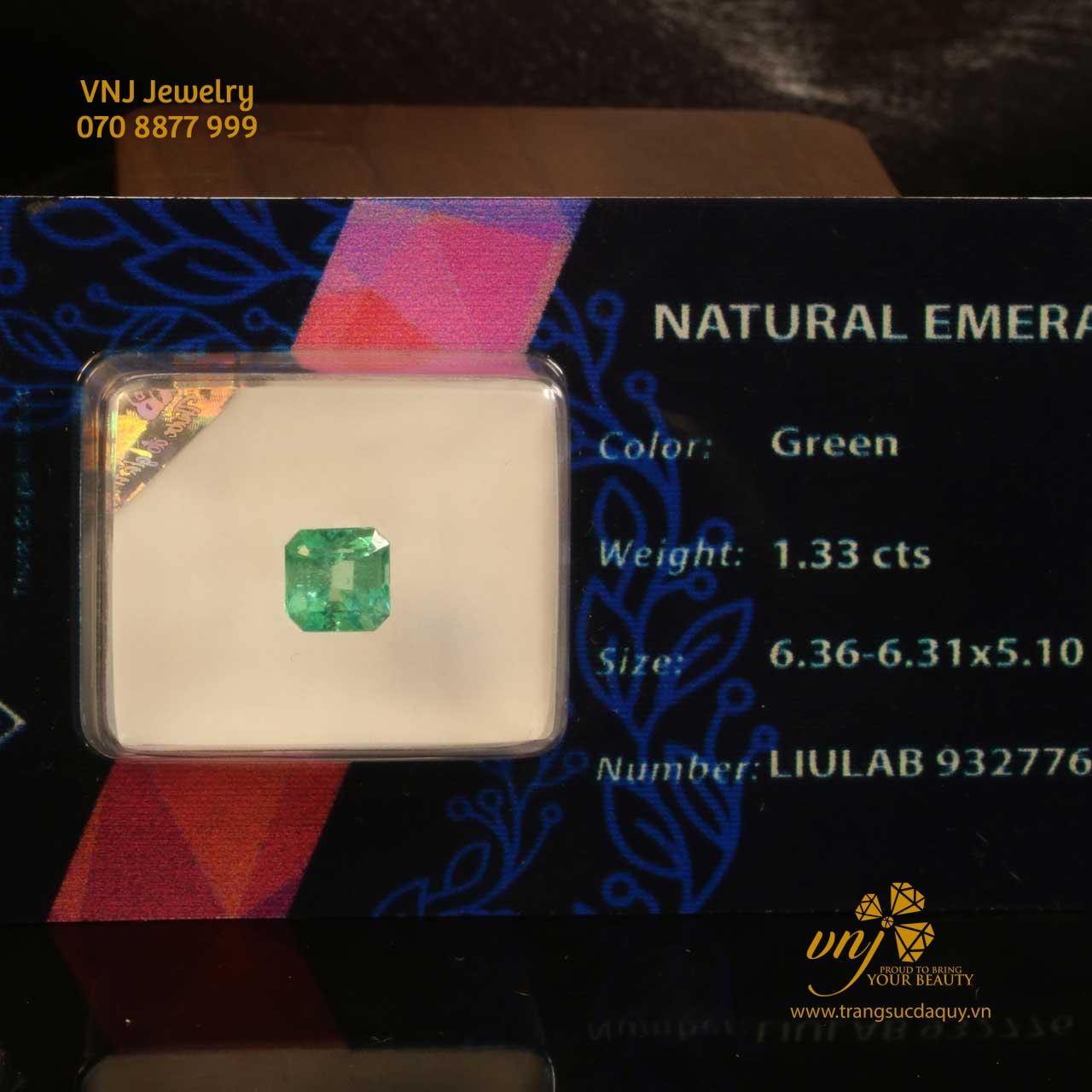 Đá Emerald Thiên Nhiên DQE1