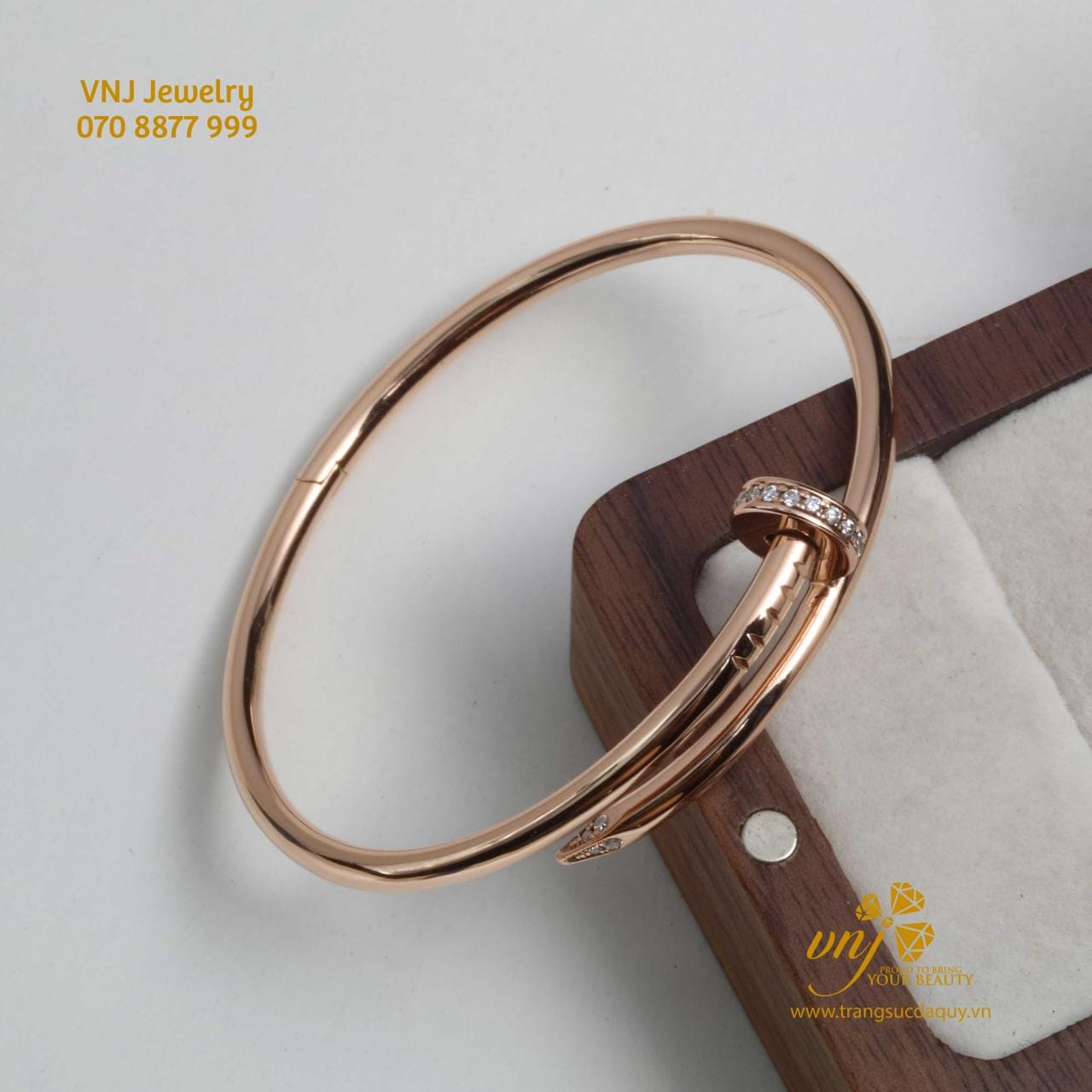 Vòng Tay Đinh Kim Cương Vàng Hồng 18K LTD5