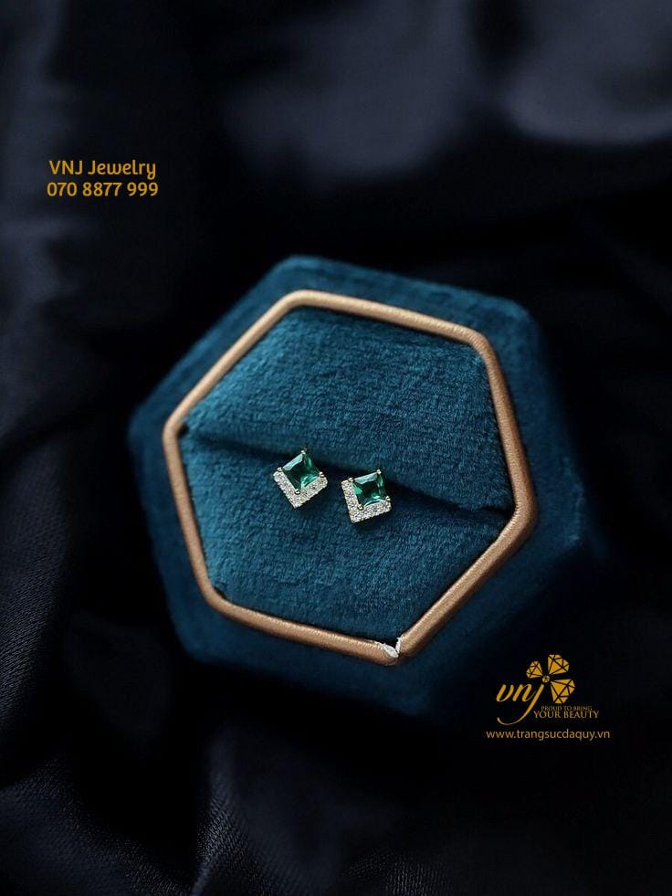 Bộ Trang Sức Bông Và Mặt Dây Đá Emerald BE01