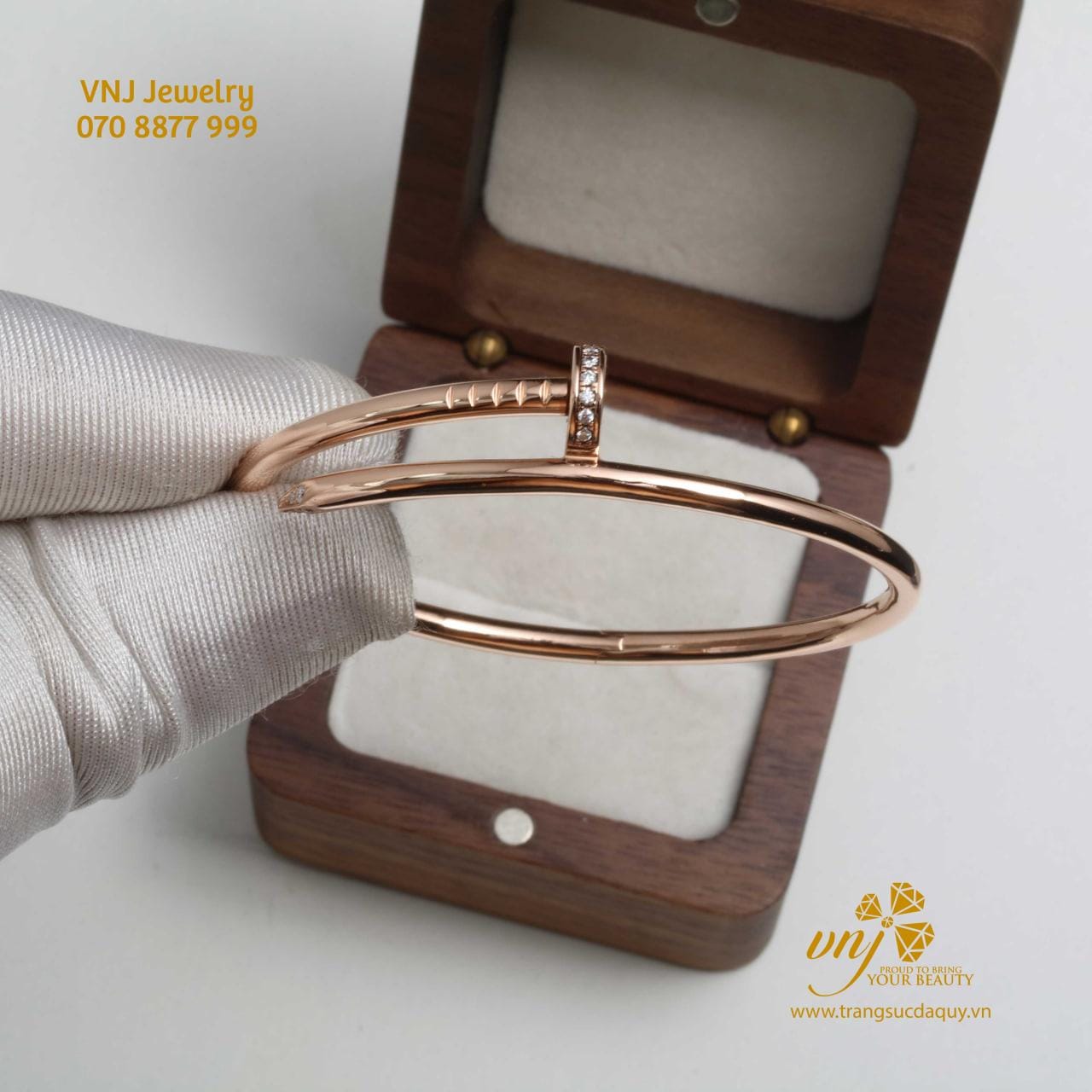 Vòng Tay Đinh Kim Cương Vàng Hồng 18K LTD5