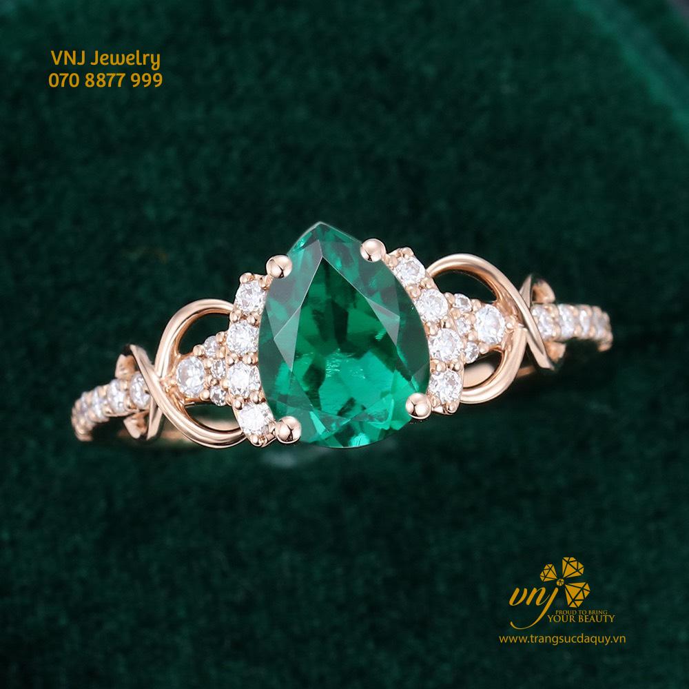 Nhẫn Vintage Đá Emerald Cắt Giọt Nước NWE5
