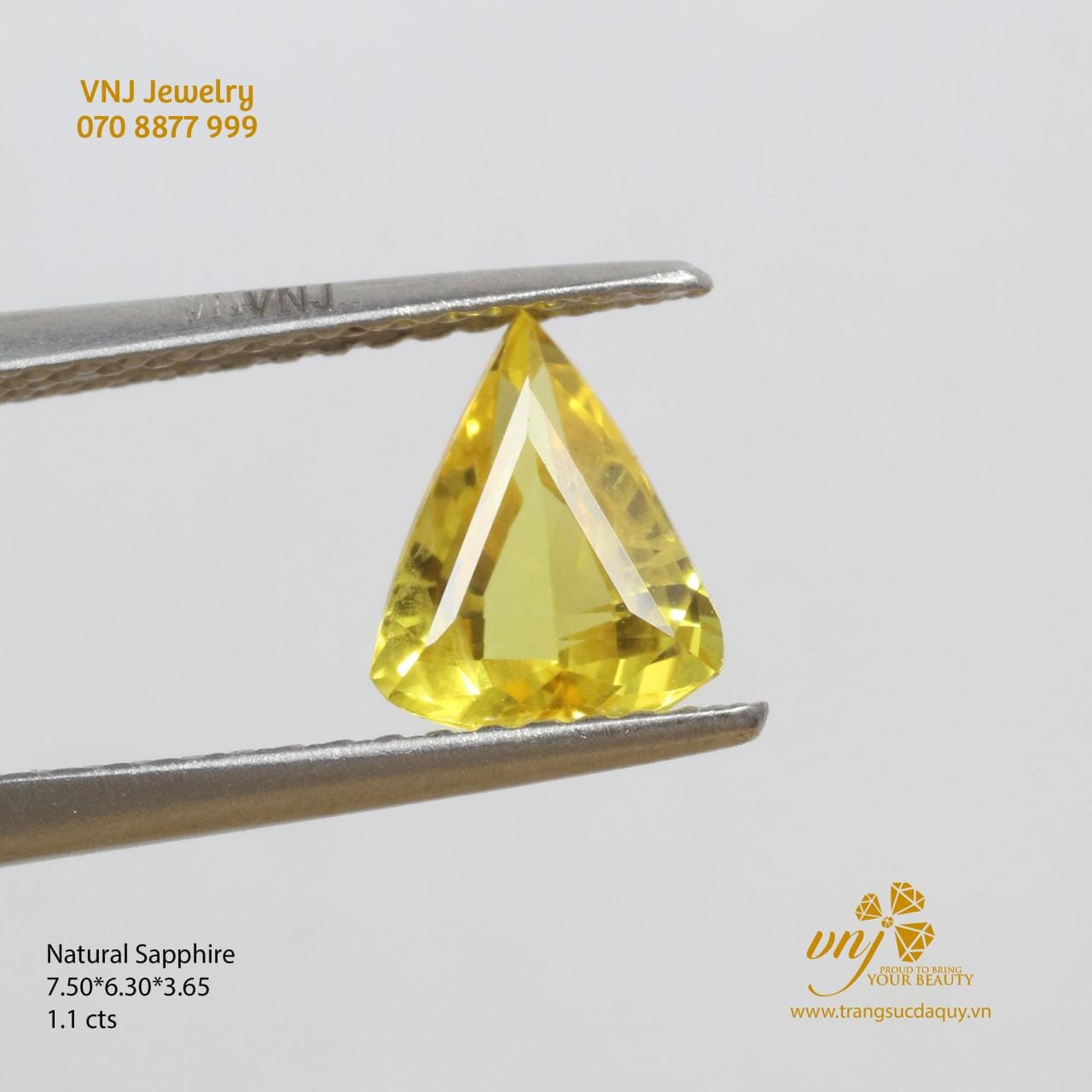Sapphire Vàng Cắt Tam Giác VJS87