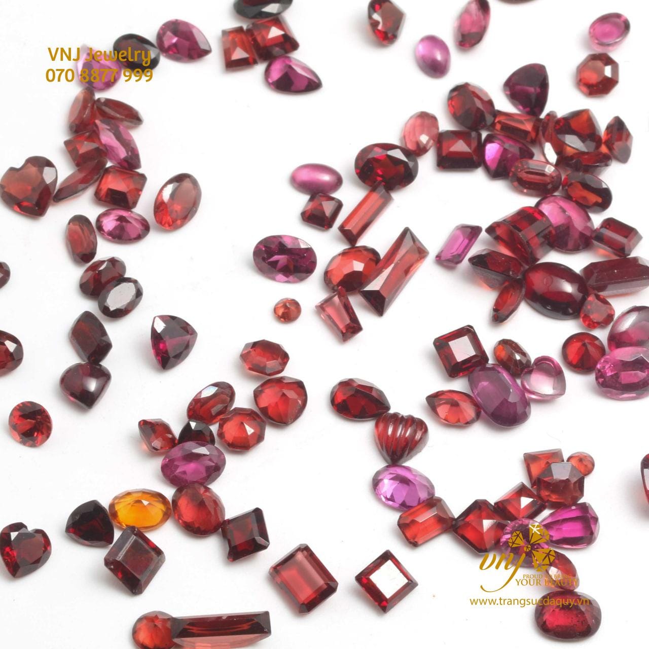 Đá Garnet Đỏ Thiên Nhiên DQG9
