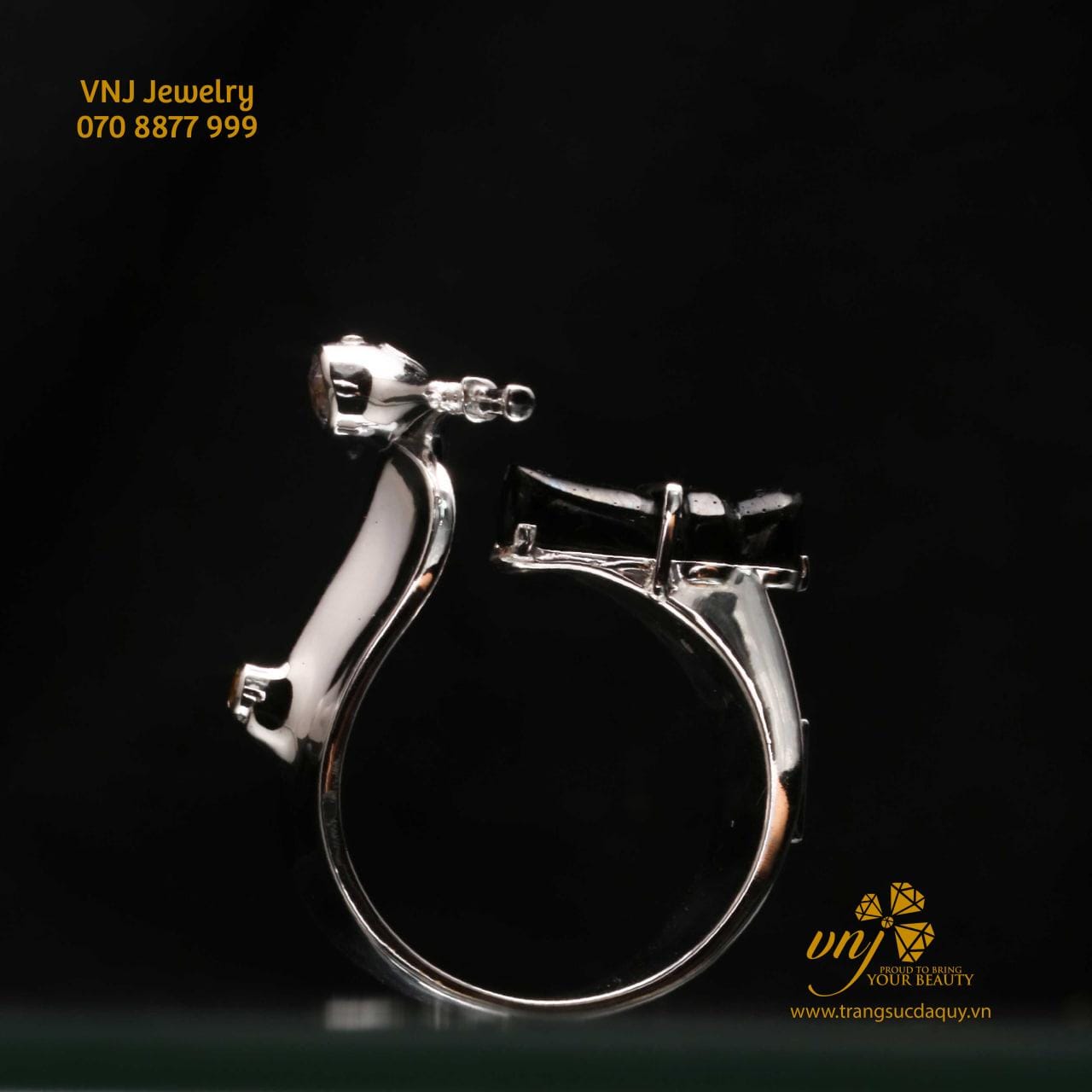 Nhẫn Vespa Unisex Vàng 18K NM82