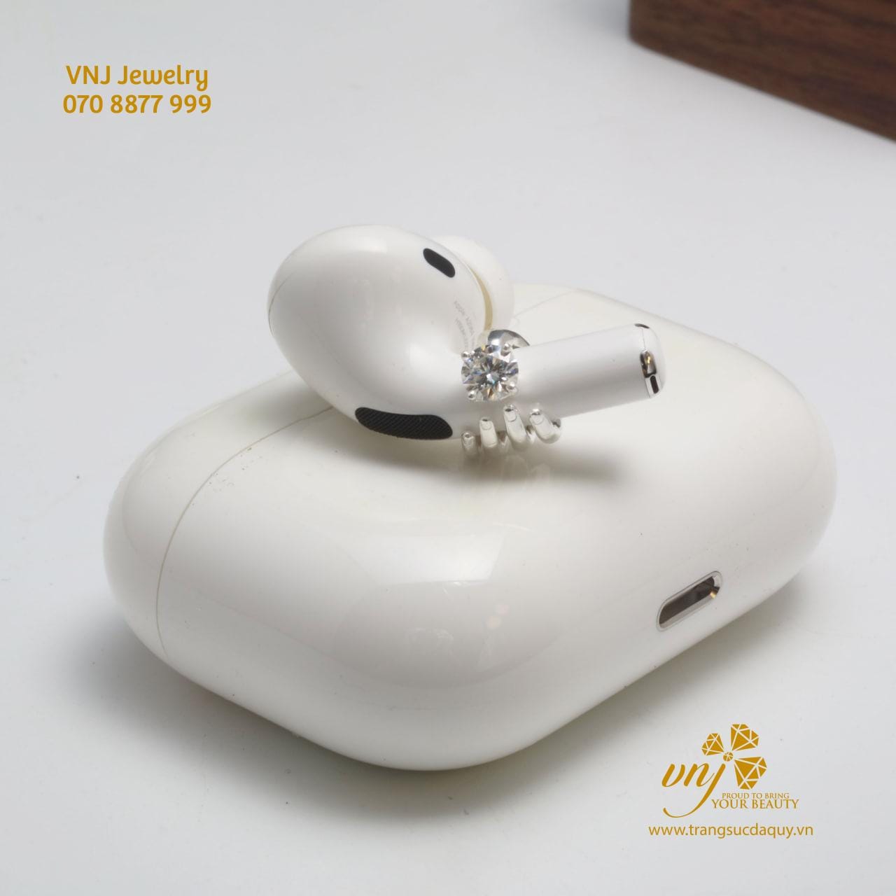 Ốp Tai Nghe Vàng 18K Đính Kim Cương BTKC1