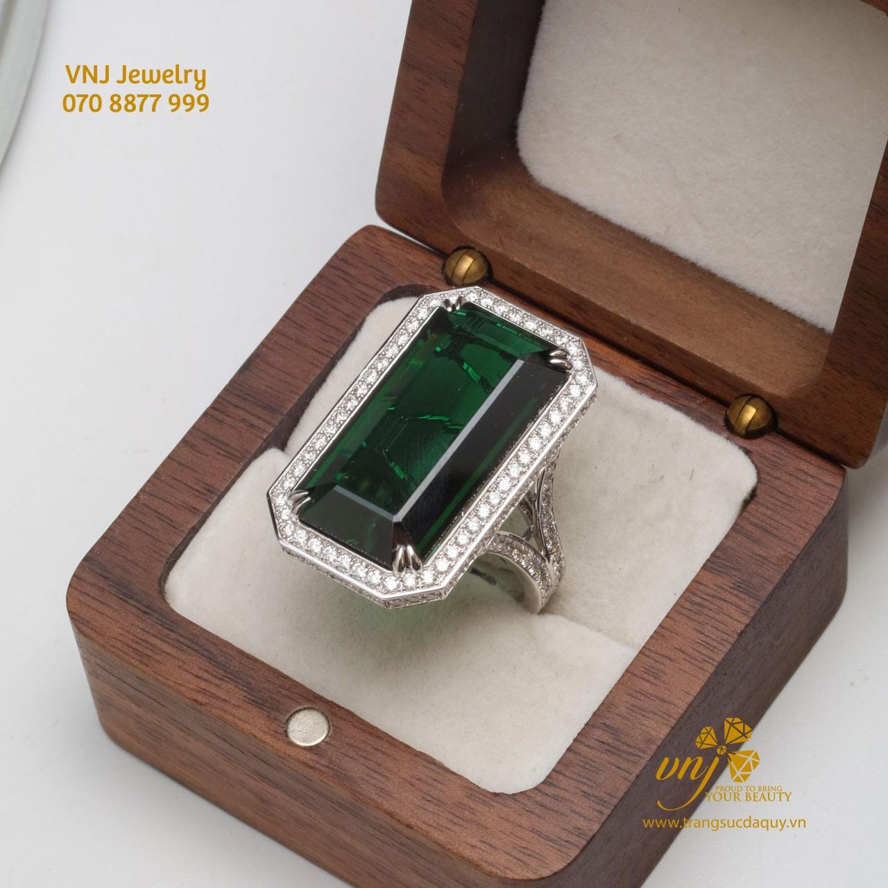 Nhẫn Tourmaline Xanh Full Kim Cương NWM6