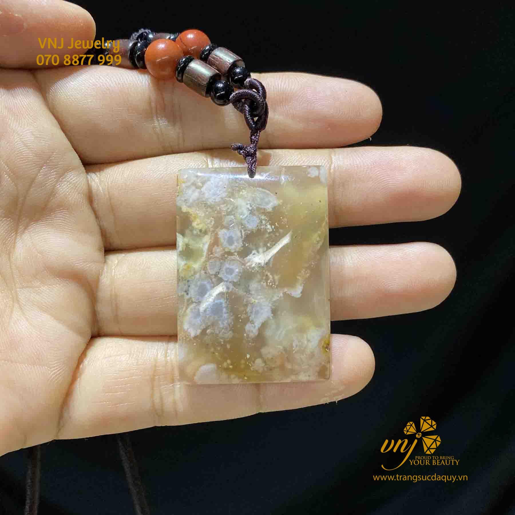 Thạch Anh Mã Não Viên Đá Huyền Bí