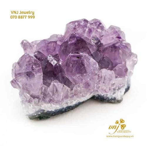 Thạch Anh Tím Vẻ Đẹp Sang Trọng Và Quý Hiếm