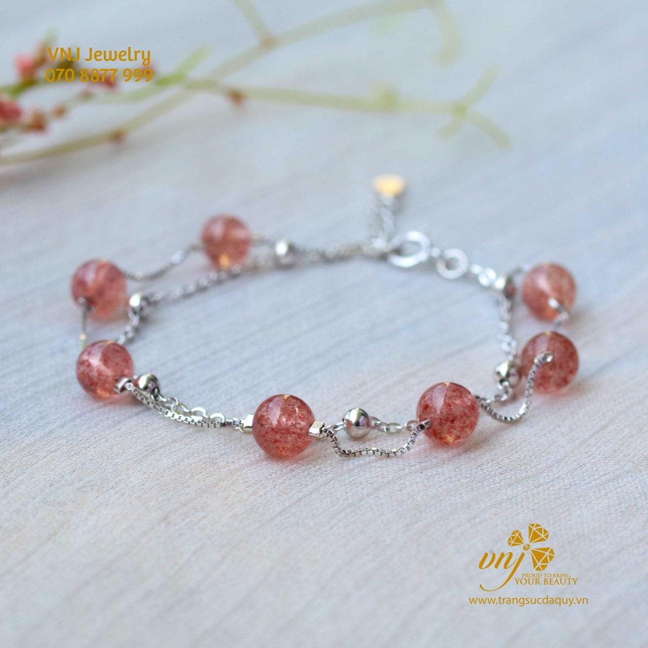 Vòng Tay Thạch Anh Dâu Mix Charm VCQD16