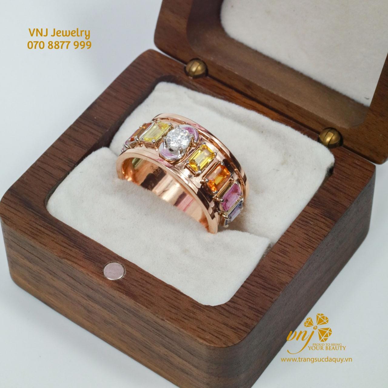 Nhẫn Sapphire Đa Sắc Đính Kim Cương NM87