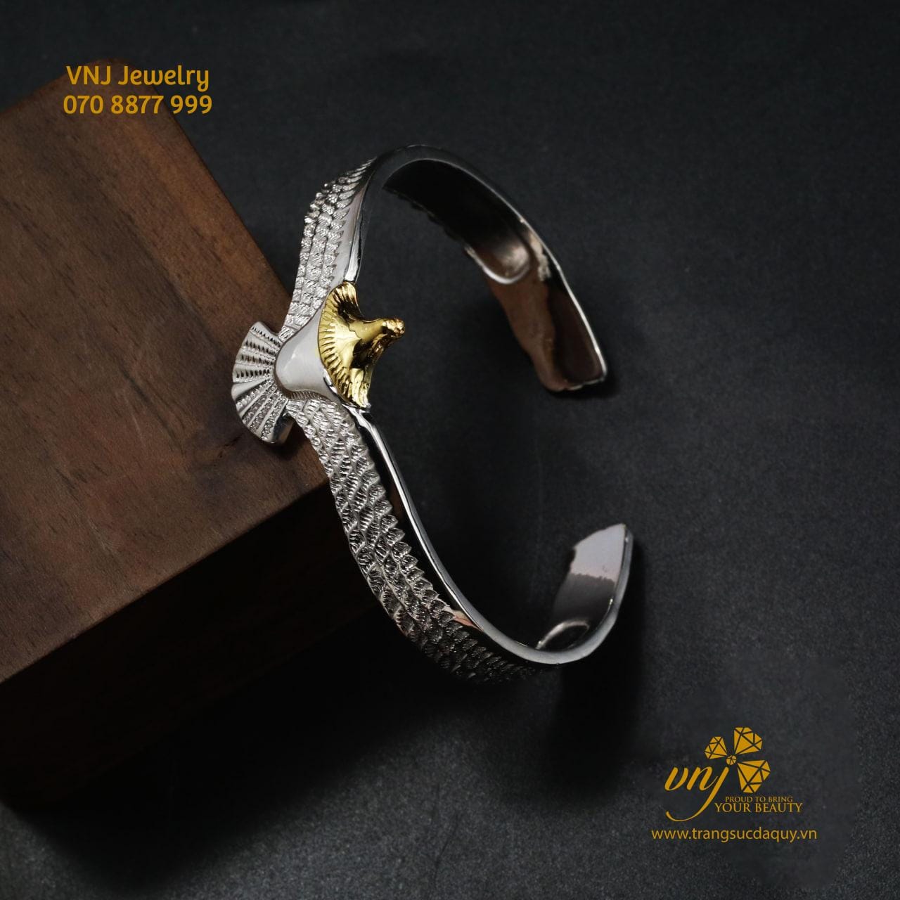 Vòng tay chim đại bàng