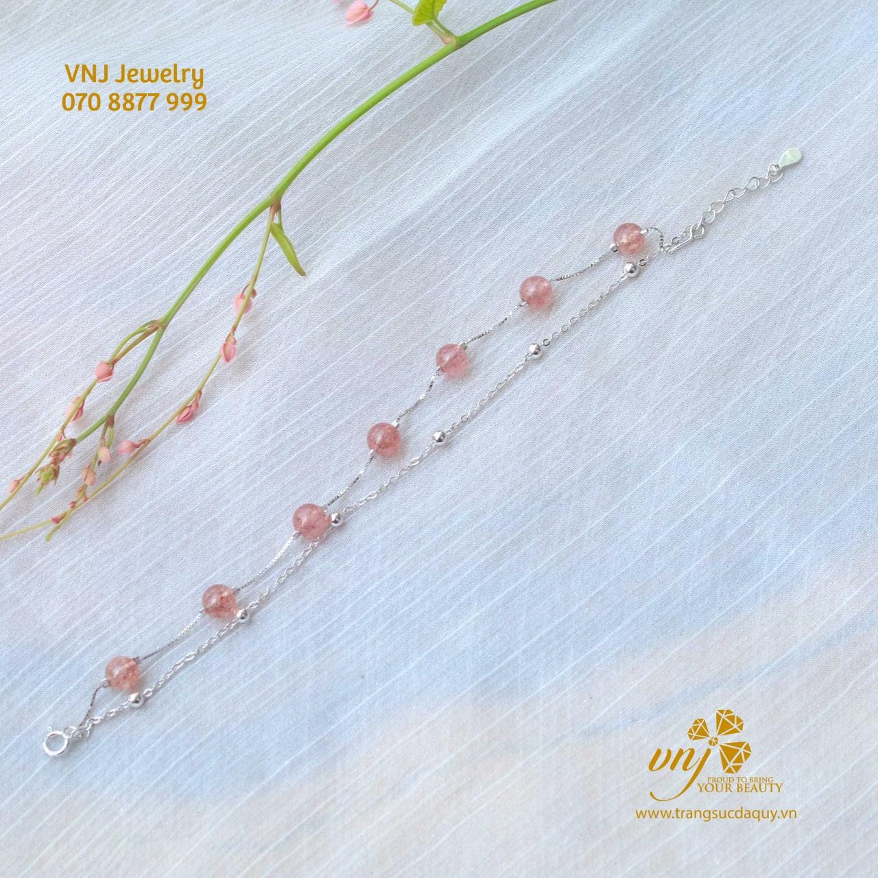 Vòng Tay Thạch Anh Dâu Mix Charm VCQD16