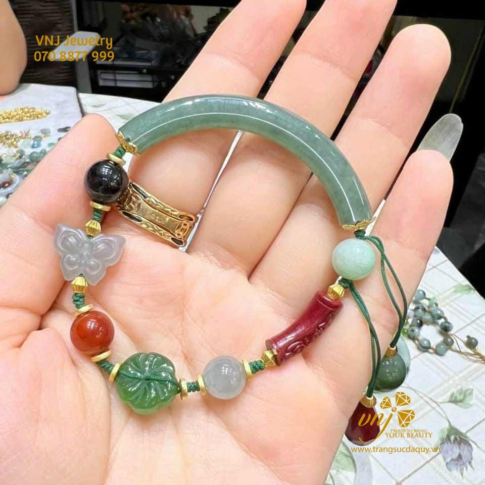 Vòng Ngọc Bị Bể Phải Làm Sao? Giải Pháp Cho Những Chiếc Vòng Nguyên Khối