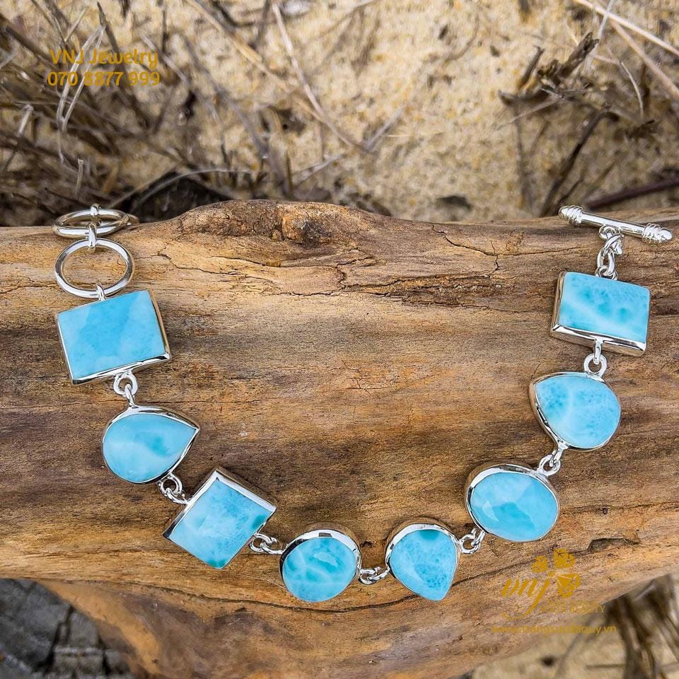 Đá Larimar - 1 Loại Đá Quý Giá Của Đại Dương